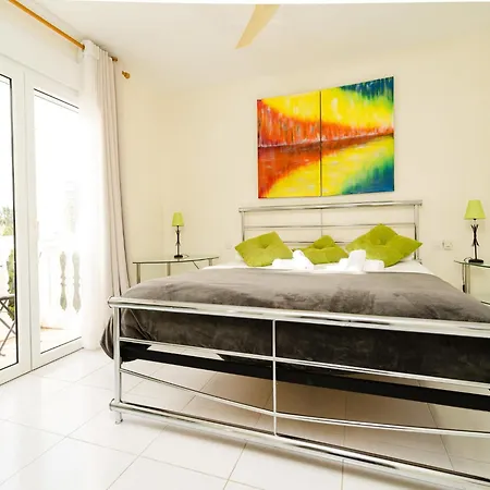 In With Private Pool And מארבלה