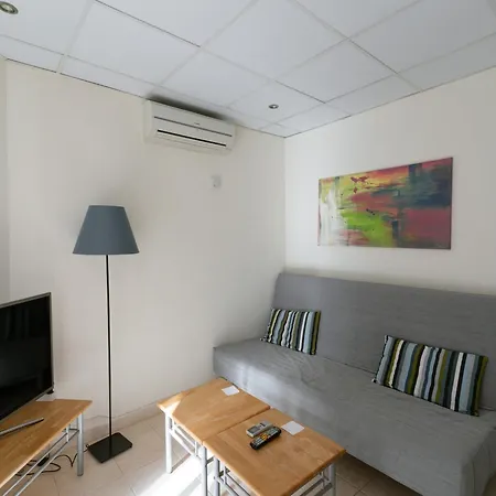 In With Private Pool And מארבלה